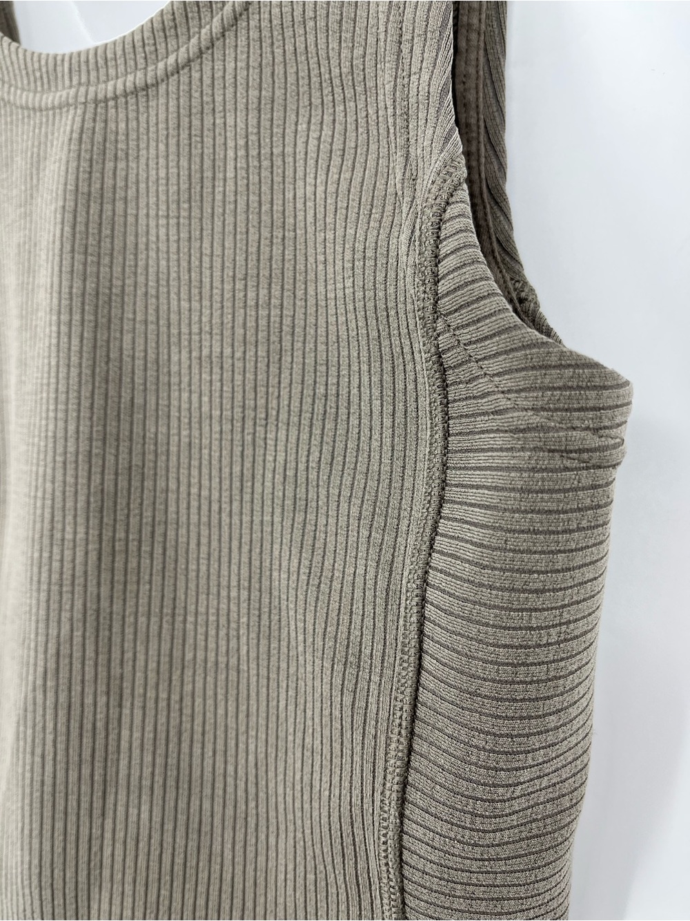 Lululemon Ribbed Softstreme Cropped Tank - Picture 4 of 9